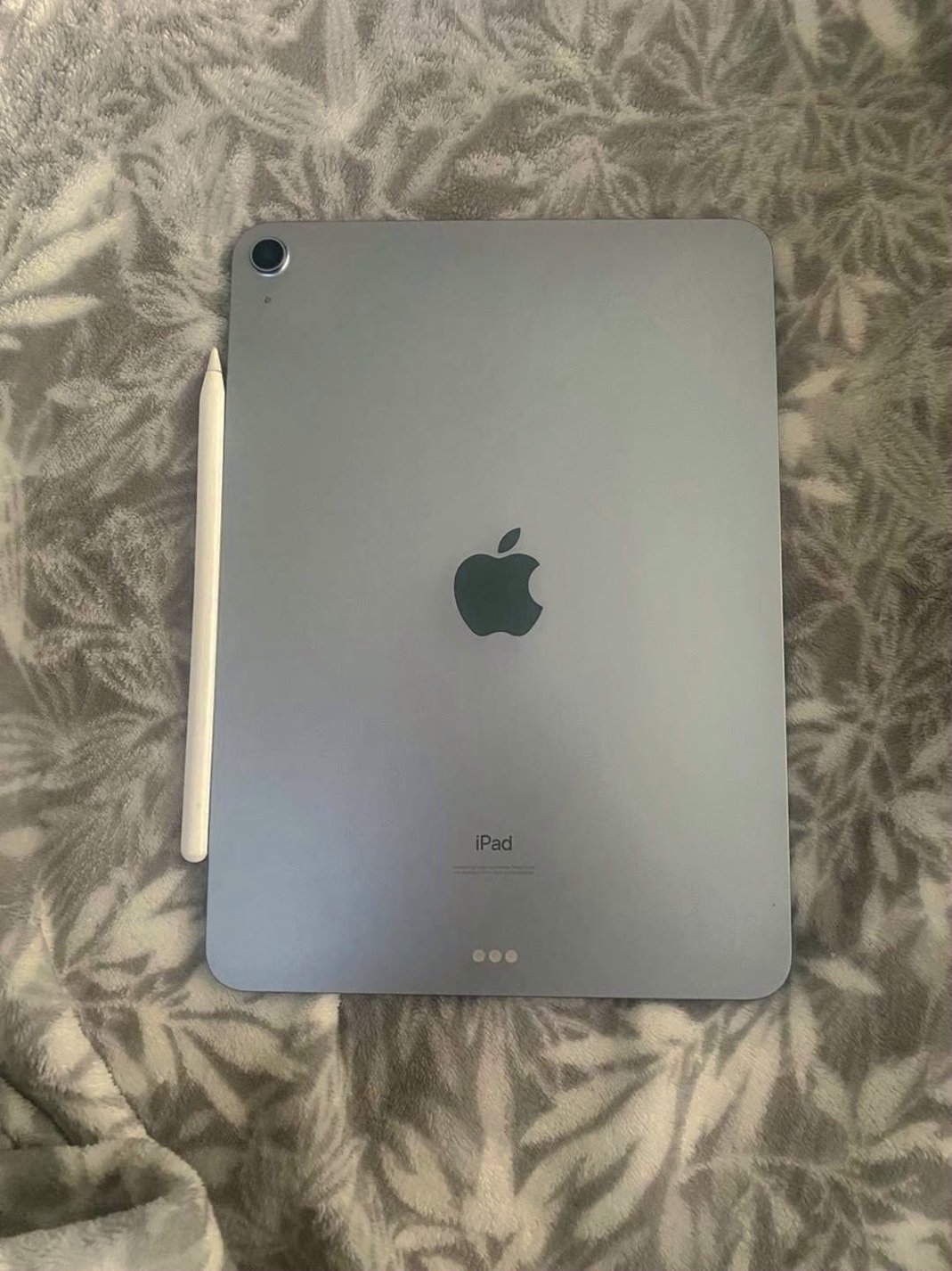 Apple iPad Air Generation 4 Unlocked - Used