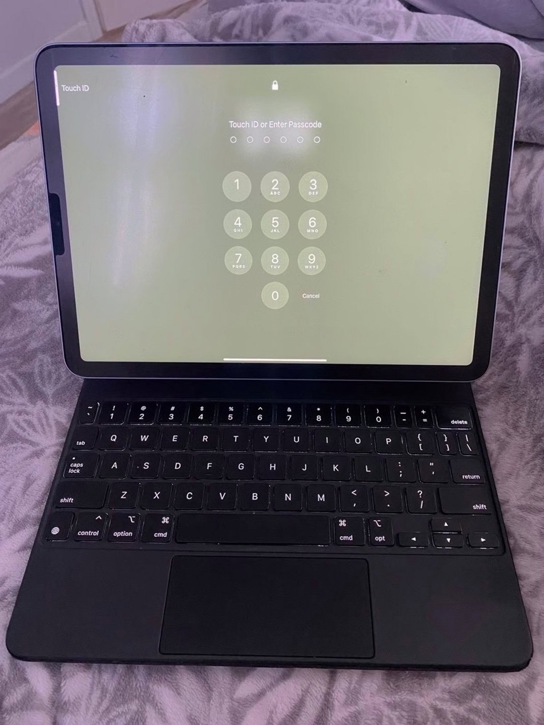Apple iPad Air Generation 4 Unlocked - Used image 4