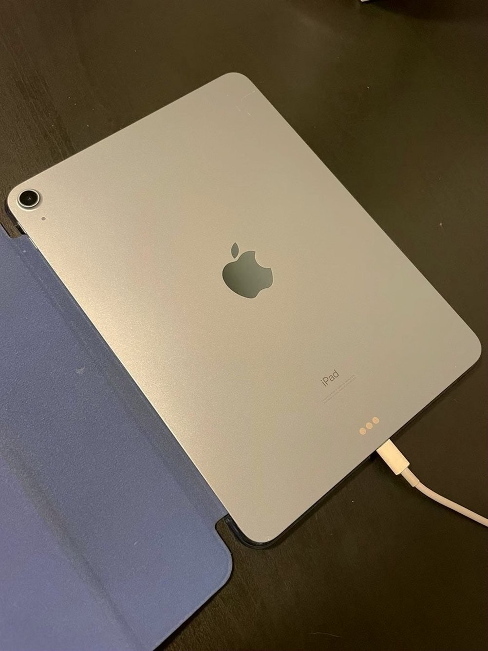 Apple iPad Air 4 64GB WiFi Unlocked - Used image 3