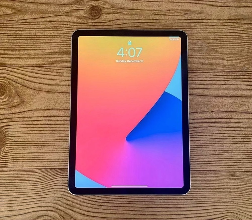 Apple iPad Air 4th Generation 64GB Silver Unlocked - Used