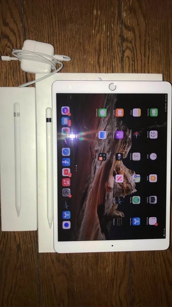 Apple iPad Air 3rd Generation 64GB Space Gray Unlocked - Used