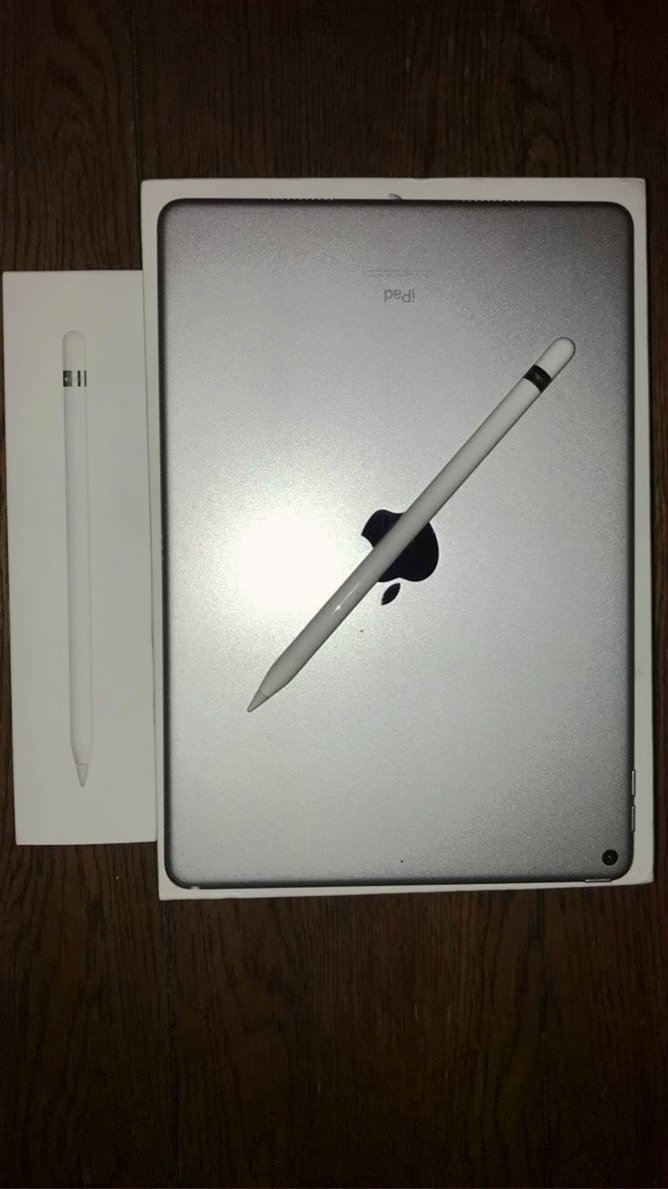 Apple iPad Air 3rd Generation 64GB Space Gray Unlocked - Used image 2