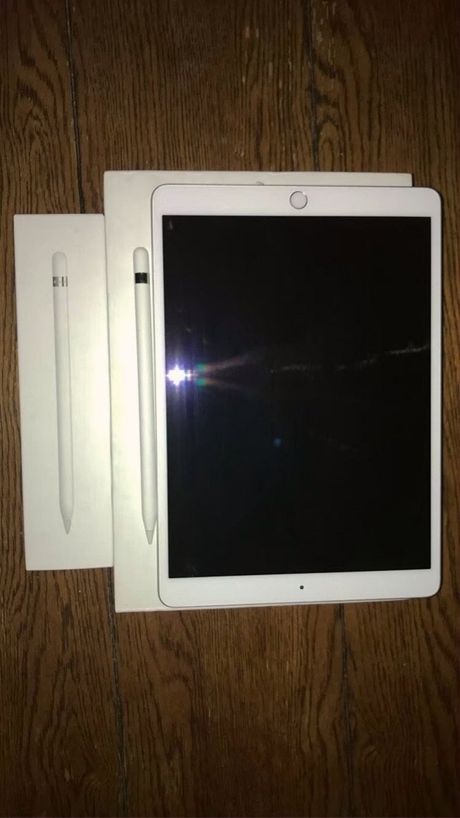 Apple iPad Air 3rd Generation 64GB Space Gray Unlocked - Used image 4