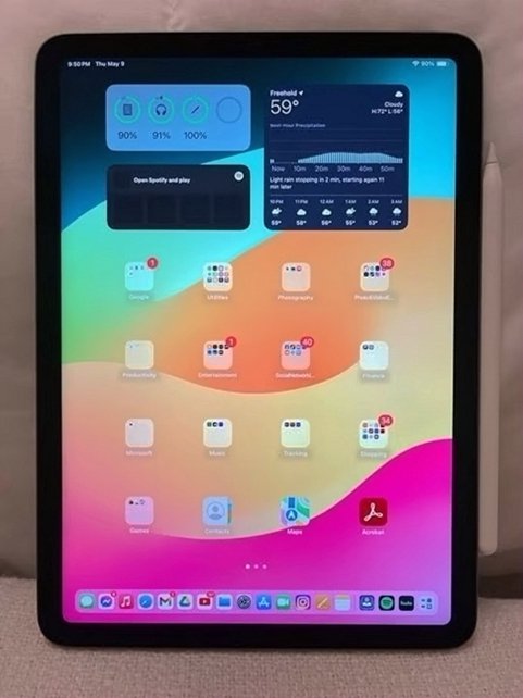 Apple iPad Air 4th Generation 256GB Space Gray Unlocked - Used