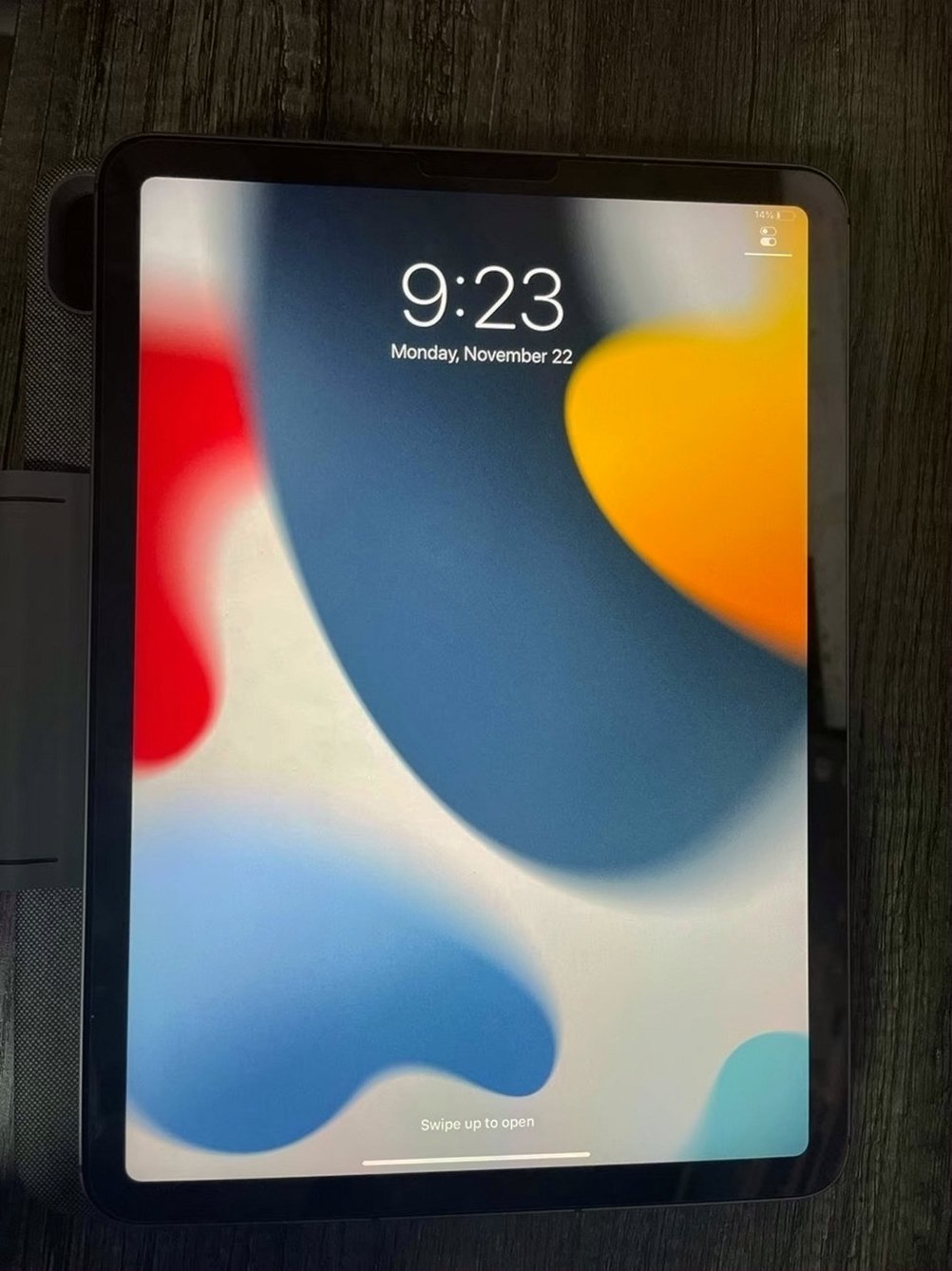 Apple iPad Air 4th Generation 256GB Space Gray Unlocked - Used image 2
