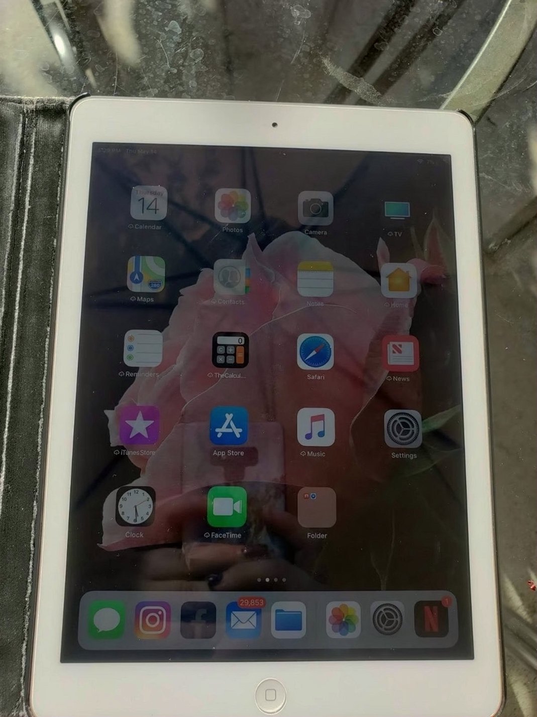 Apple iPad Air 1st Generation 16GB Silver Unlocked - Used image 3