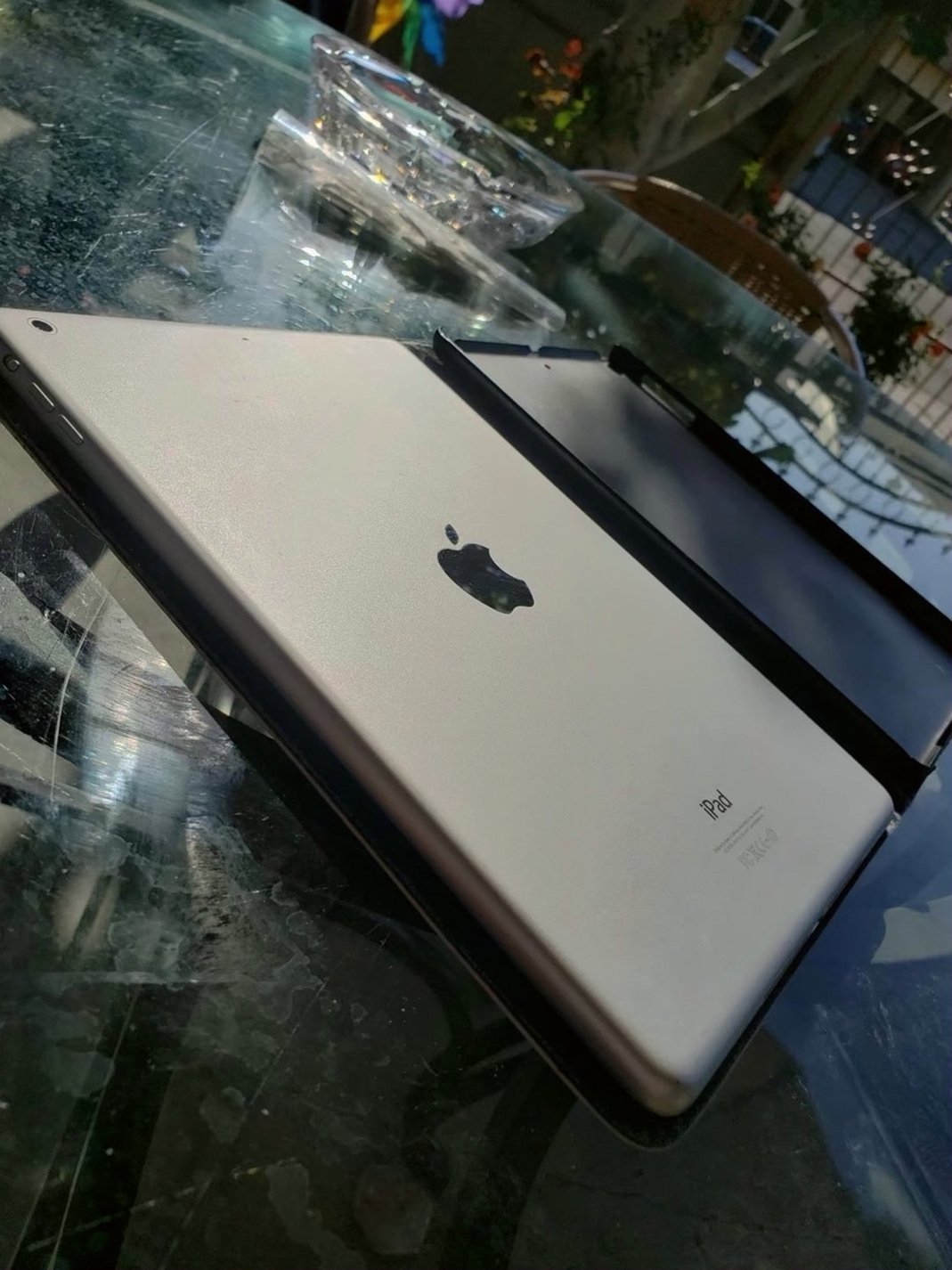 Apple iPad Air 1st Generation 16GB Silver Unlocked - Used image 5