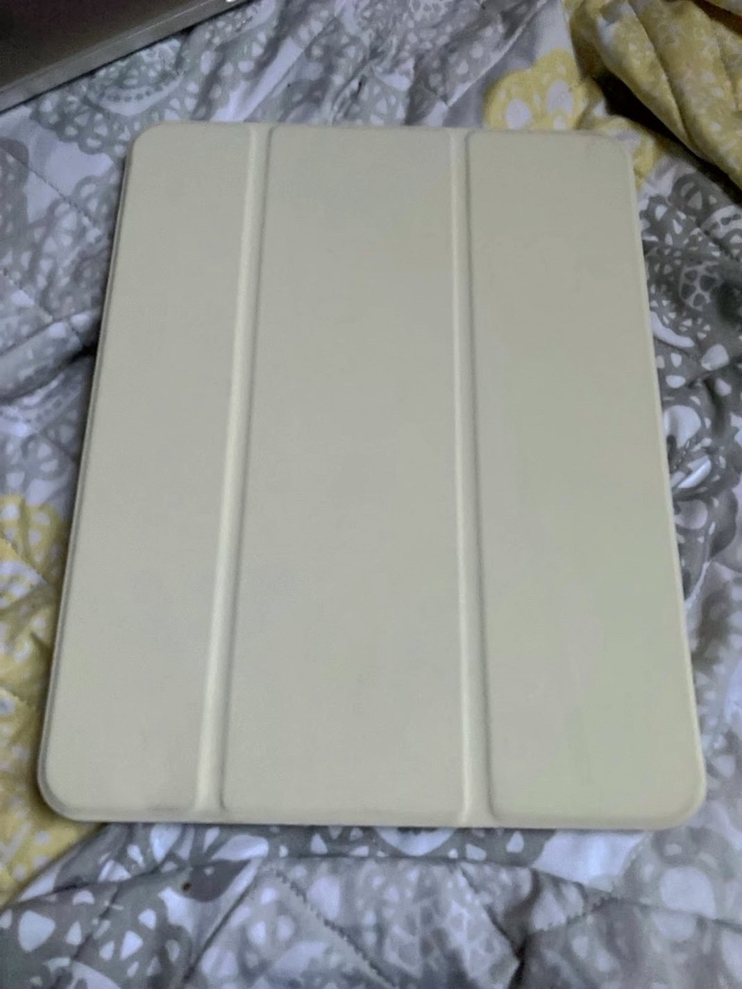Apple iPad Air 5th Gen 64GB Metal Purple Unlocked - Used image 3