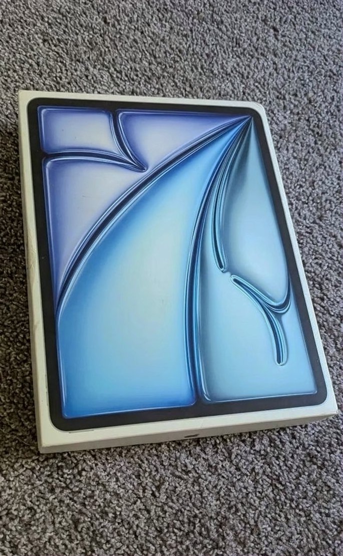 Apple iPad Air 13-inch M2 512GB Unlocked - Used