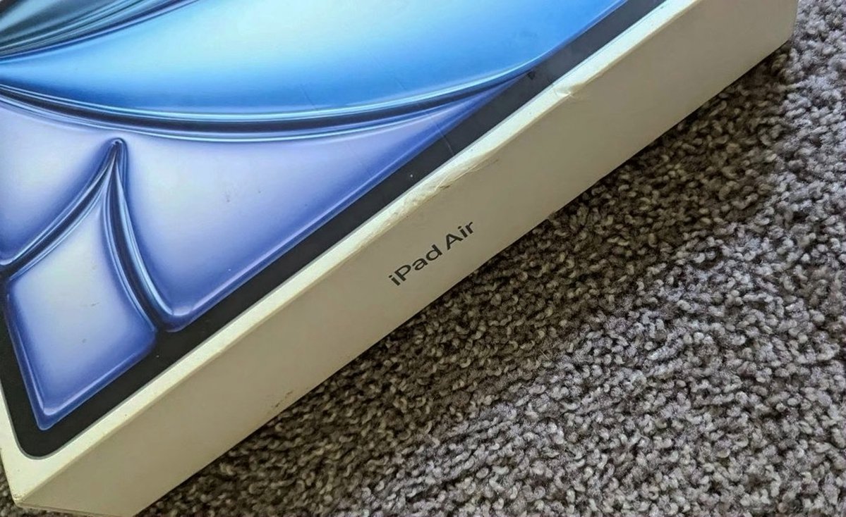 Apple iPad Air 13-inch M2 512GB Unlocked - Used image 3