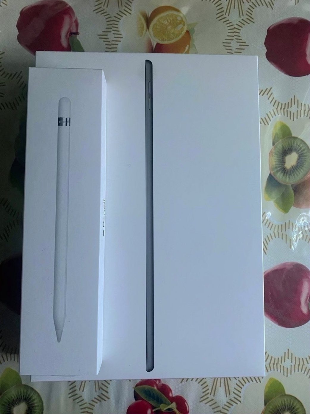 Apple iPad Air 3rd Generation 256GB Space Gray Unlocked - Used