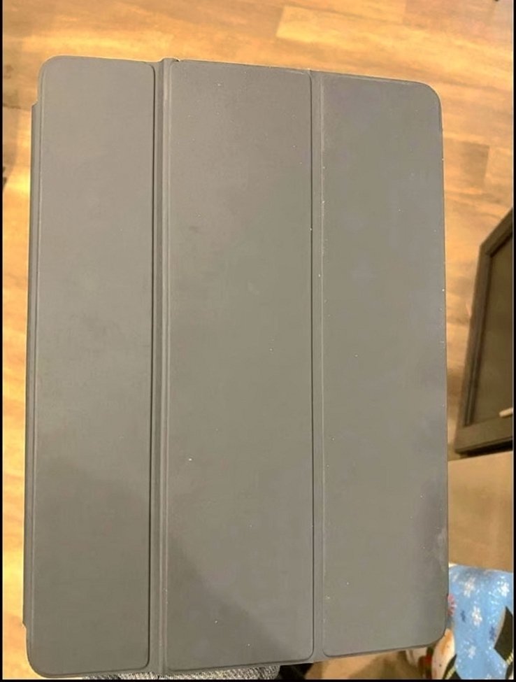 Apple iPad Air 3rd Generation 64GB Unlocked Used image 4