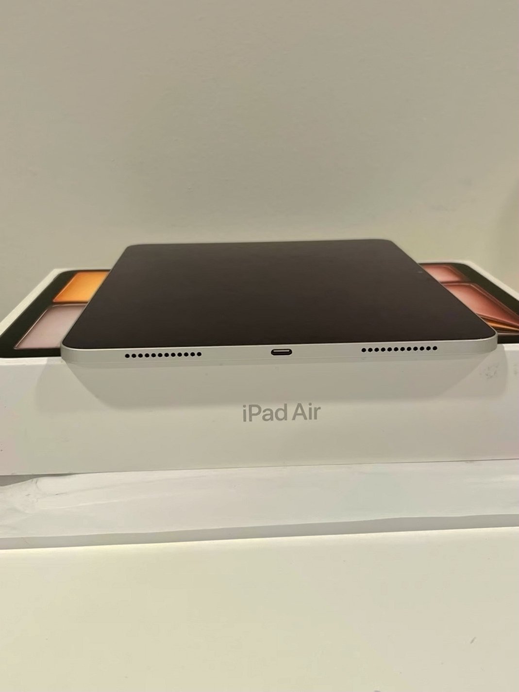 Apple iPad Air 2024 11in 128GB Unlocked - Used image 5