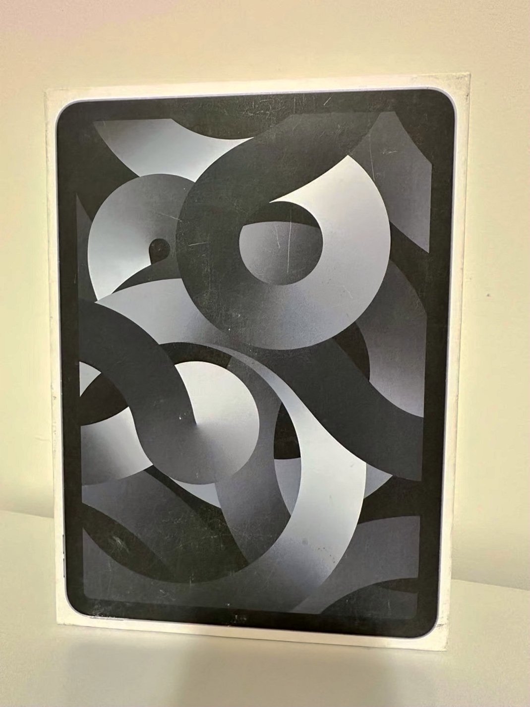 Apple iPad Air 5th Generation 64GB Space Gray Unlocked - Used