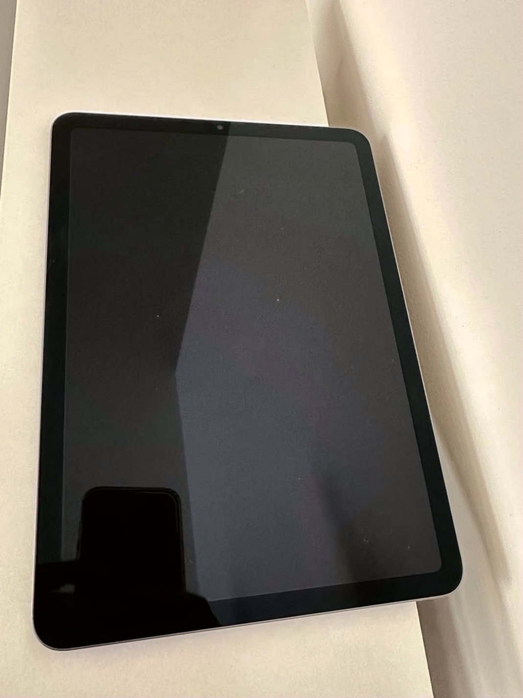 Apple iPad Air 5th Generation 64GB Space Gray Unlocked - Used image 5