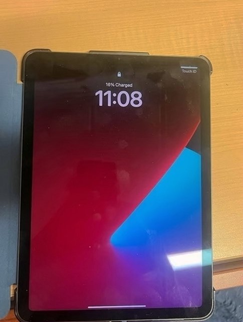 Apple iPad Air 5th Generation 64GB Space Gray Unlocked - Used image 2
