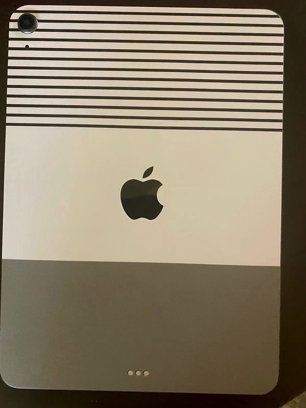 Apple iPad Air 4 64GB Unlocked Used image 2