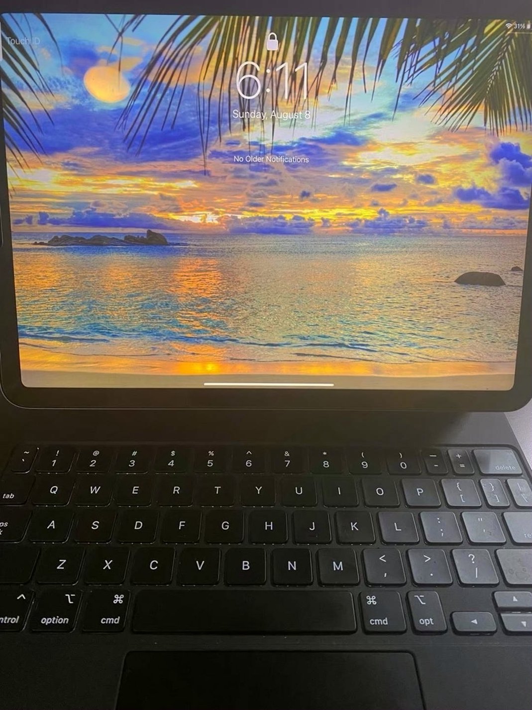Apple iPad Air 4 64GB Unlocked Used image 3