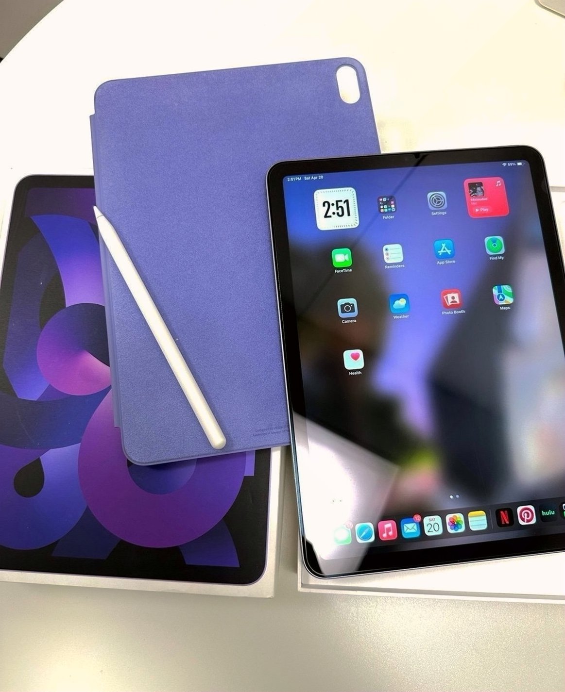 Apple iPad Air 5th Generation 64GB Purple Unlocked - Used