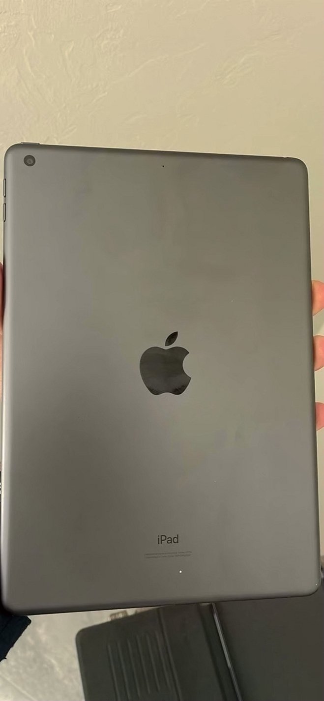 Apple iPad Air 7th Gen 64GB Space Gray Unlocked - Used image 2