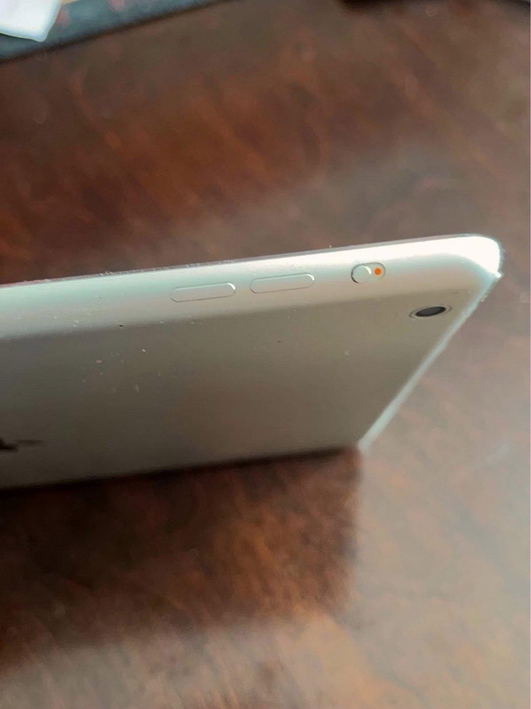 Apple iPad Air 2S71 64GB Silver Unlocked - Used image 4