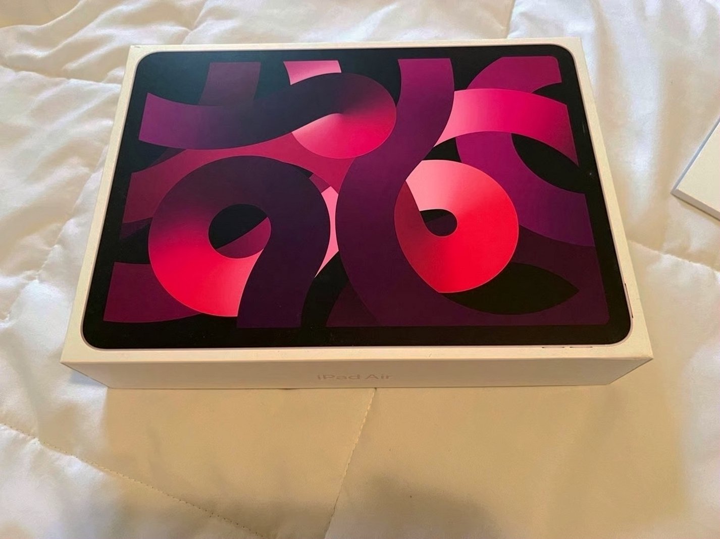 Apple iPad Air 5th Generation 64GB Space Gray Unlocked - Used image 4