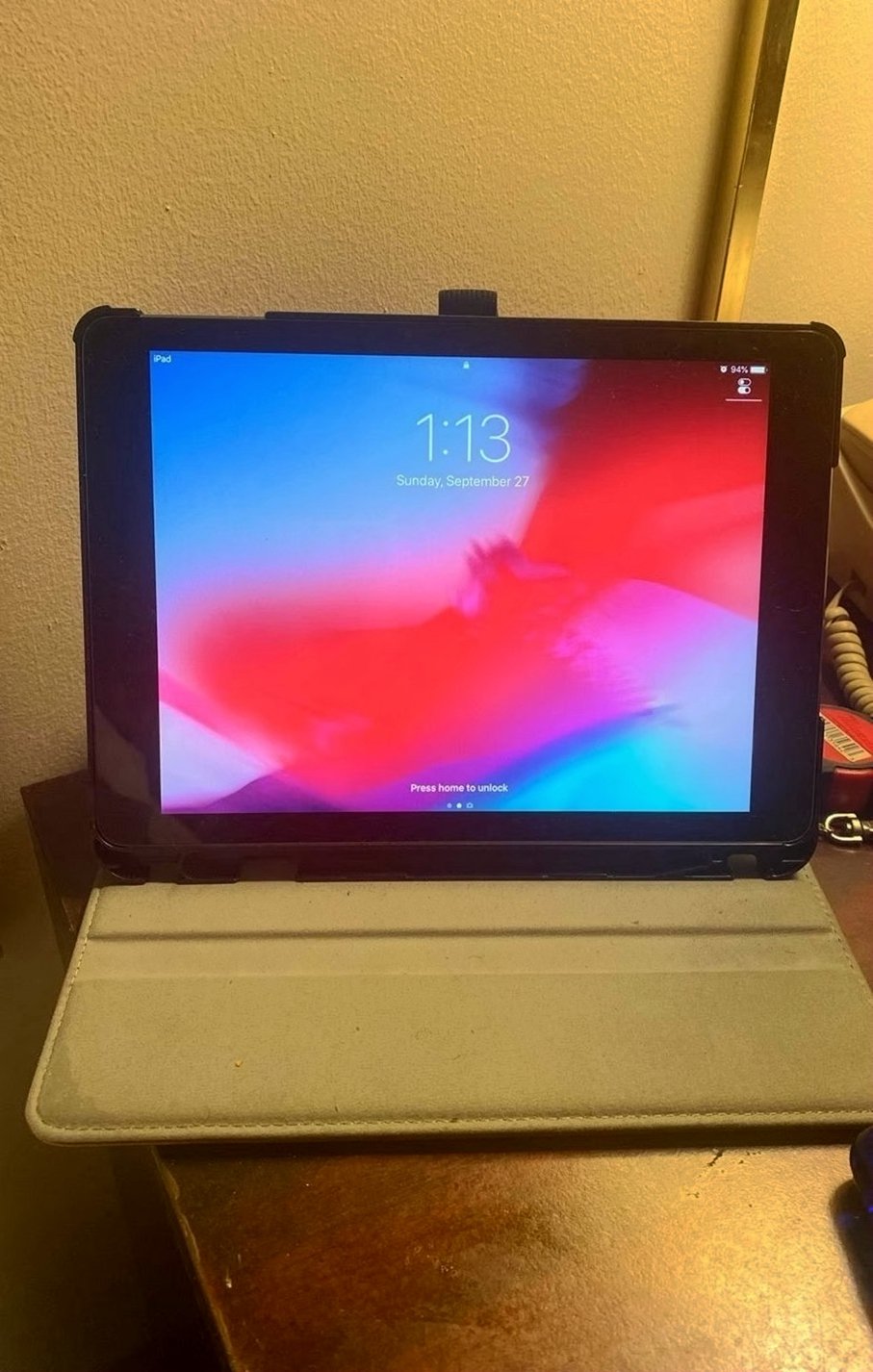 Apple iPad Air 1st Generation 32GB Silver Unlocked - Used