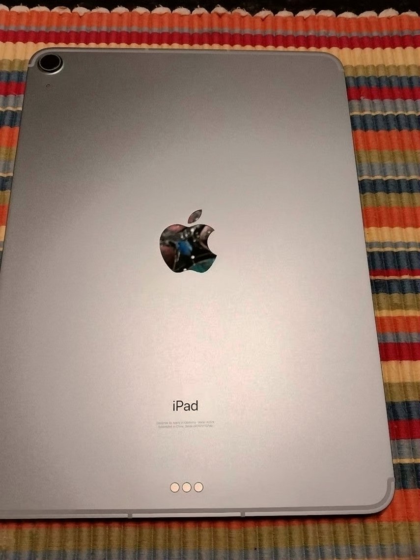 Apple iPad Air 4th Generation 64GB Space Gray Unlocked - Used image 3