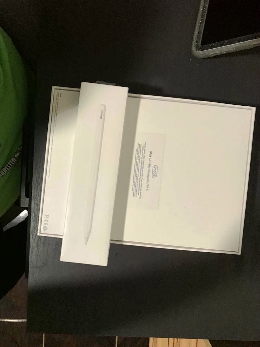 Apple iPad Air 4th Generation 256GB Space Gray Unlocked - Used image 3
