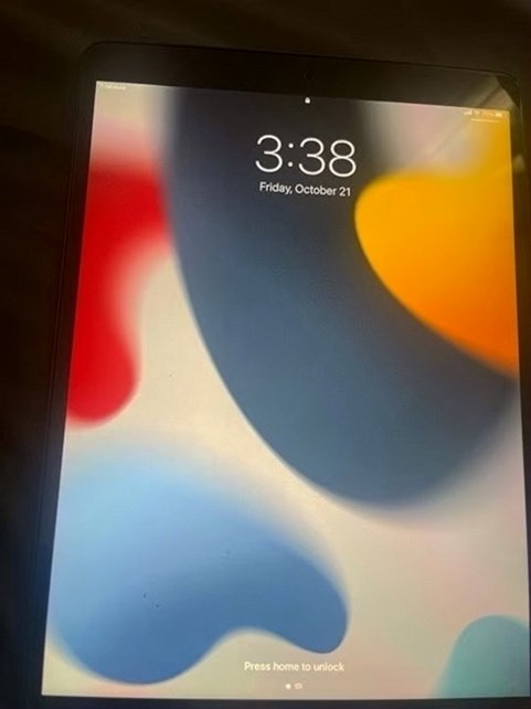 Apple iPad Air 3rd Generation 64GB Space Gray Unlocked - Used image 2