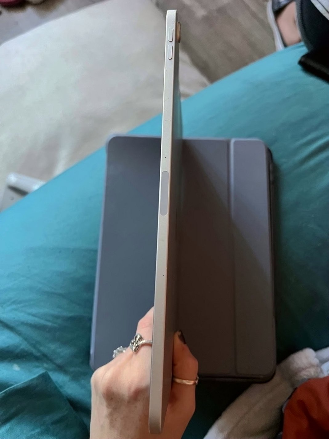 Apple iPad Air 4th Generation 256GB Space Gray Unlocked - Used image 3