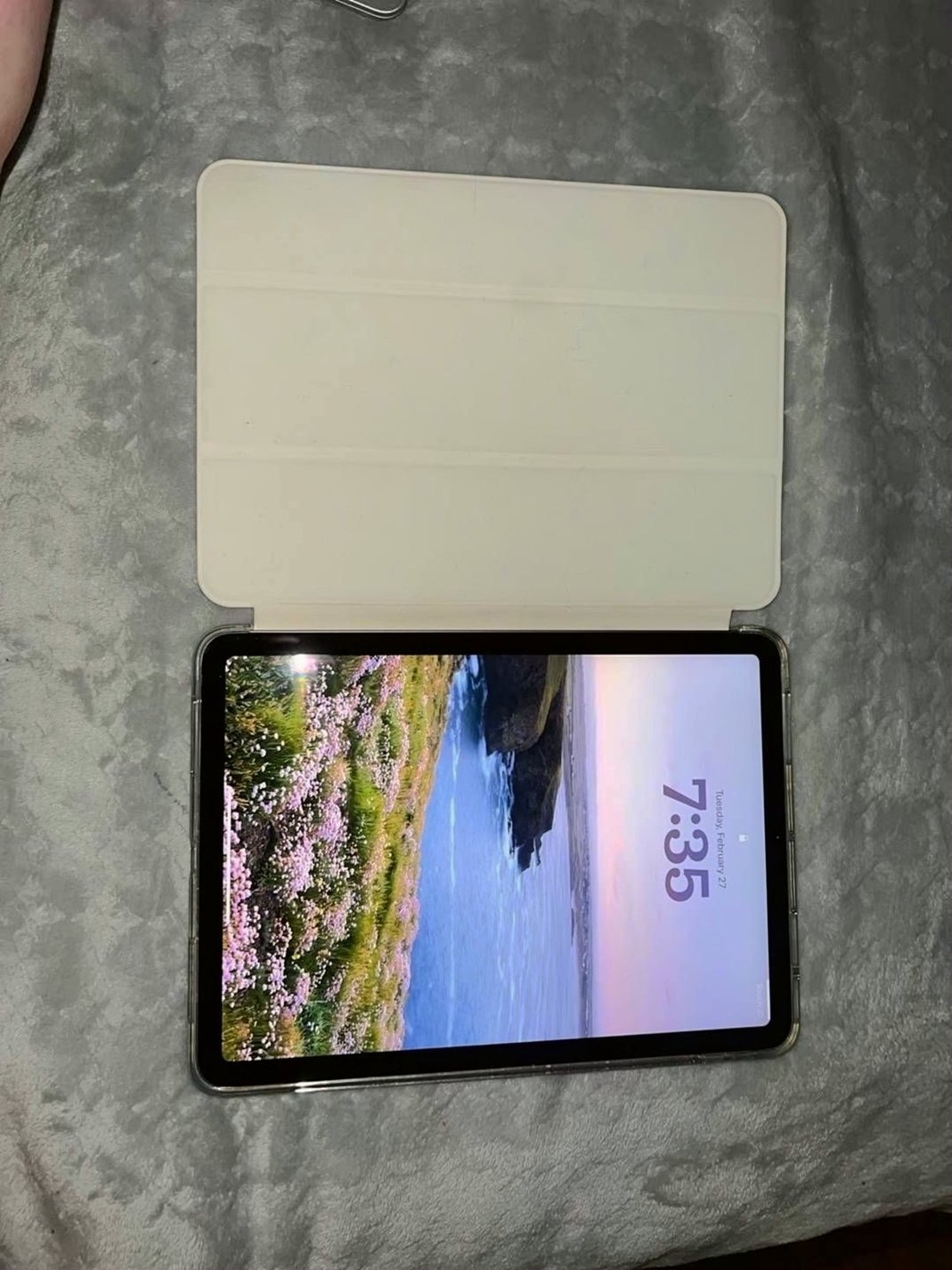 Apple iPad Air 4th Gen 64GB Space Gray Cellular Unlocked - Used image 4