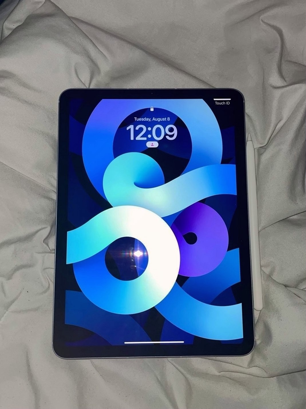 Apple iPad Air 2022 64GB Blue Unlocked - Used