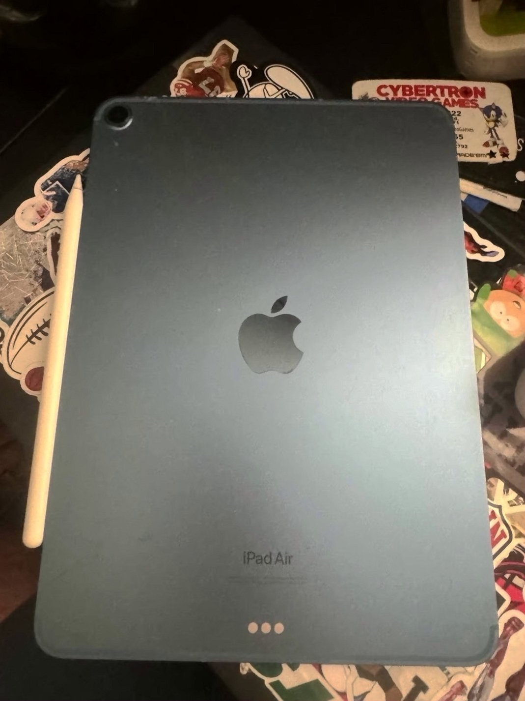 Apple iPad Air 5th Gen 256GB 1C73 Unlocked - Used image 2