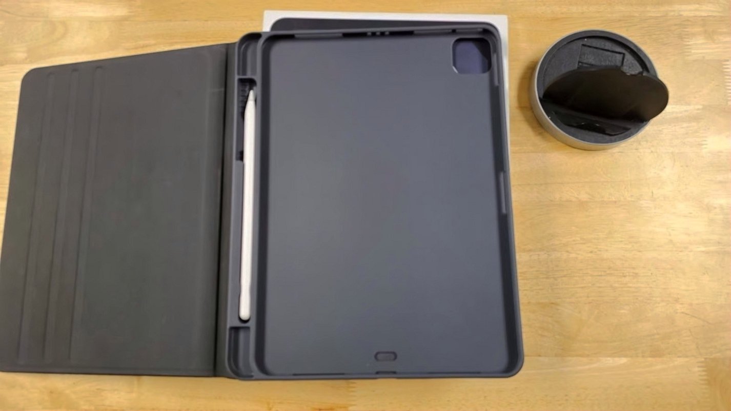 Apple iPad Air 5th Gen 64GB Space Gray Unlocked - Used image 3