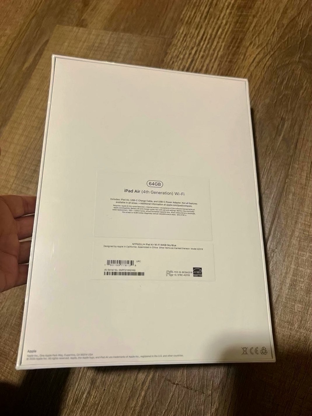 Apple iPad Air 4th Generation 64GB SkyBlue Unlocked - Used image 4