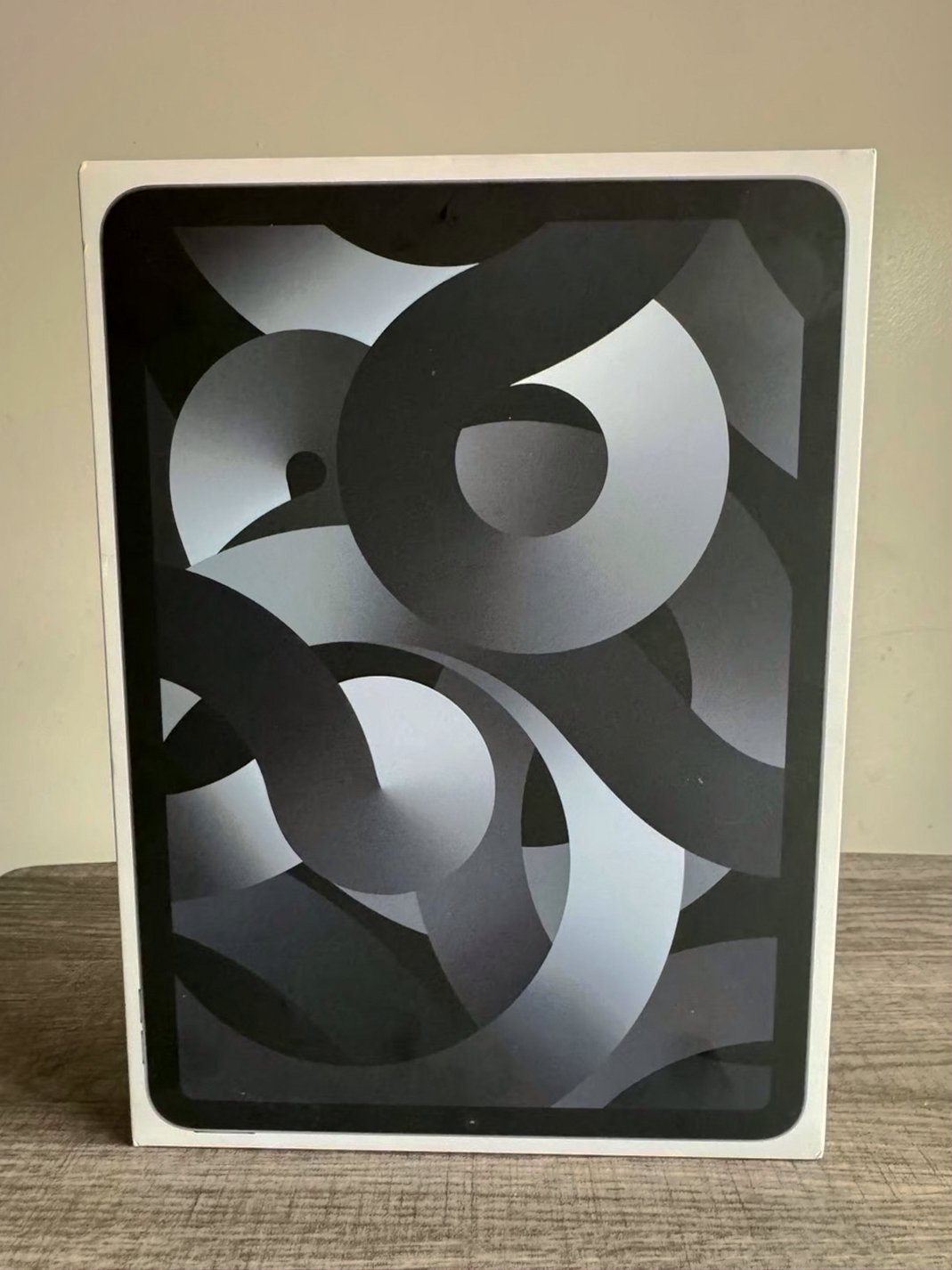 Apple iPad Air 5th Gen 64GB Unlocked Used image 5