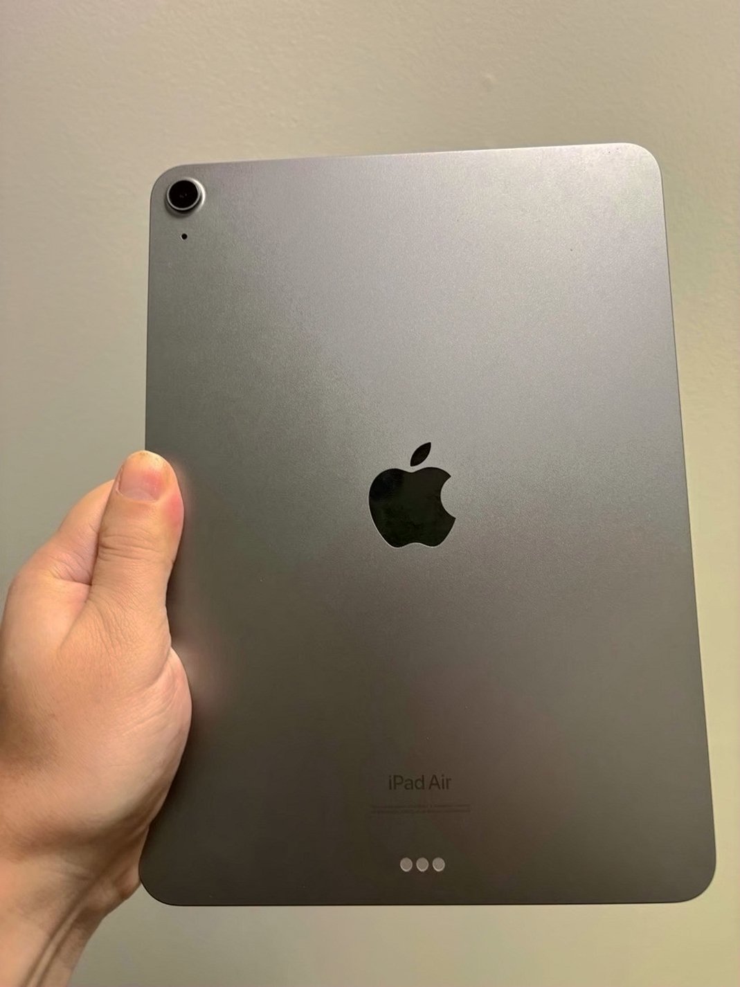 Apple iPad Air M2 256GB Space Gray Unlocked - Used image 3