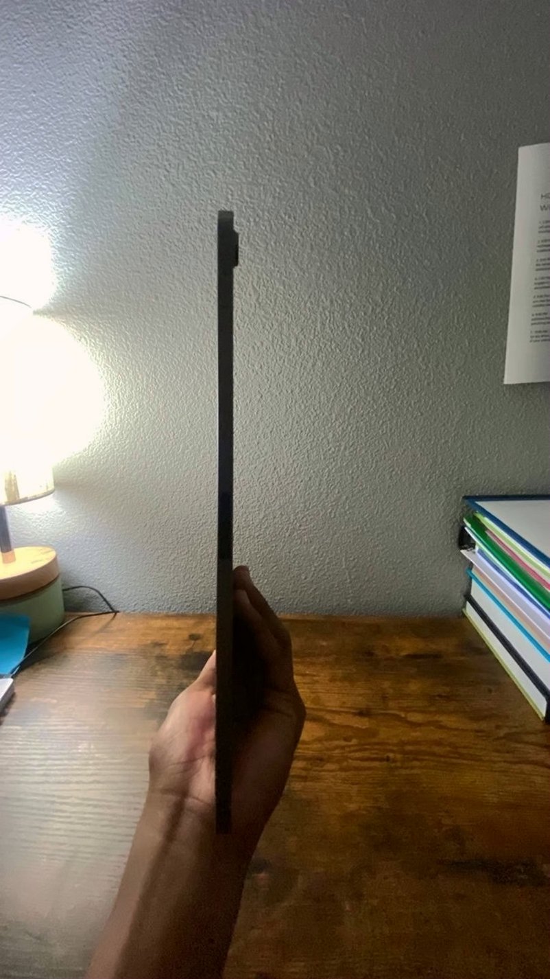Apple iPad Air 5th Generation 64GB Space Gray Unlocked - Used image 2