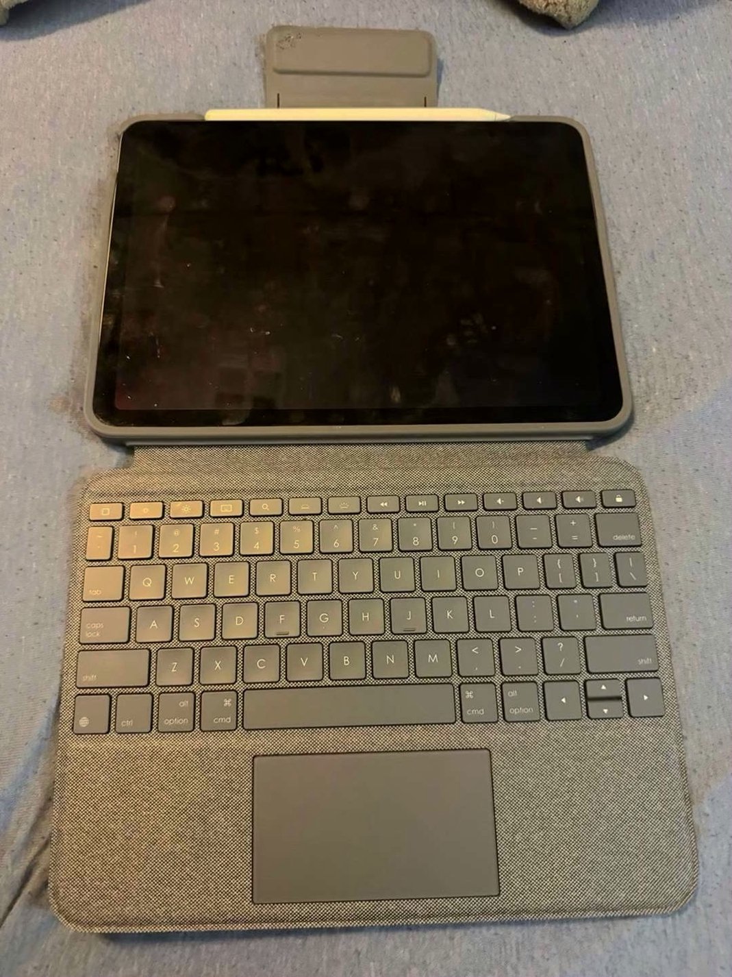Apple iPad Air 4th Gen 64GB Space Gray Unlocked - Used image 2