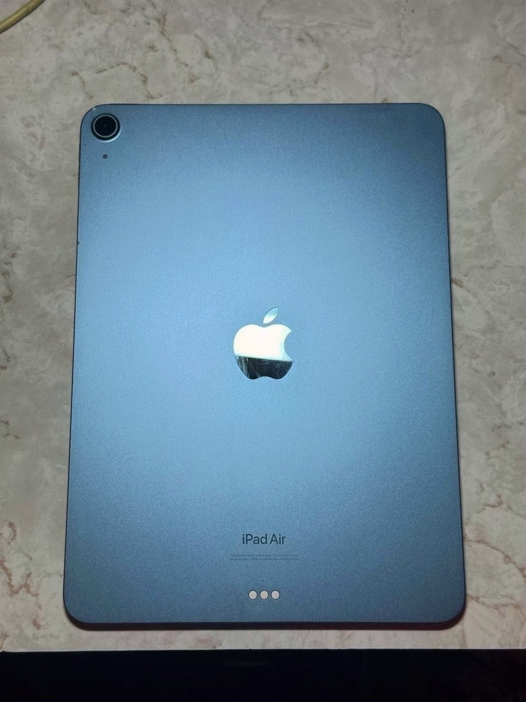 Apple iPad Air 10.9-inch 256GB Blue Unlocked - Used