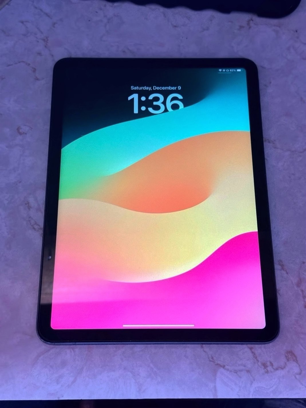 Apple iPad Air 10.9-inch 256GB Blue Unlocked - Used image 3