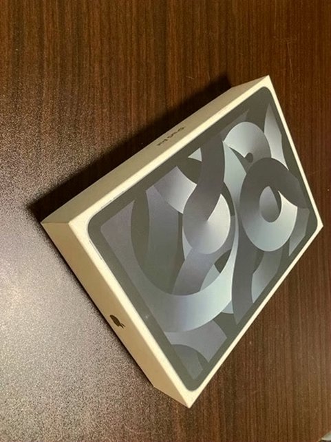 Apple iPad Air 5th Generation 64GB Space Gray Unlocked - Used image 2