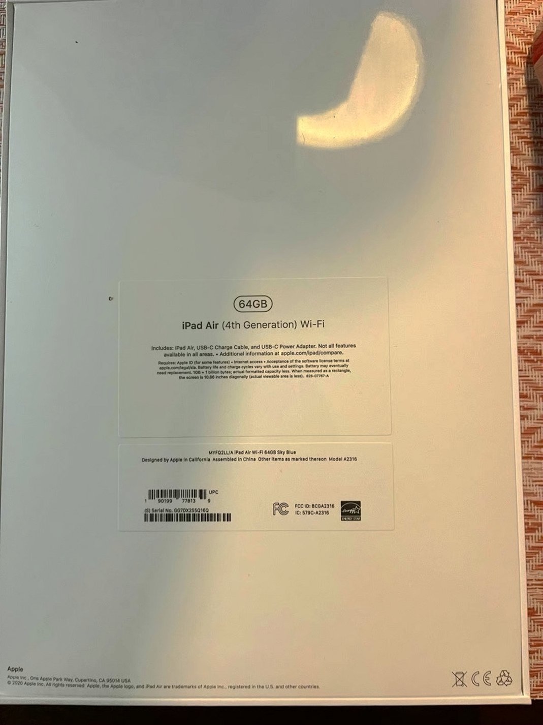 Apple iPad Air 4th Gen 64GB Unlocked - Used image 5