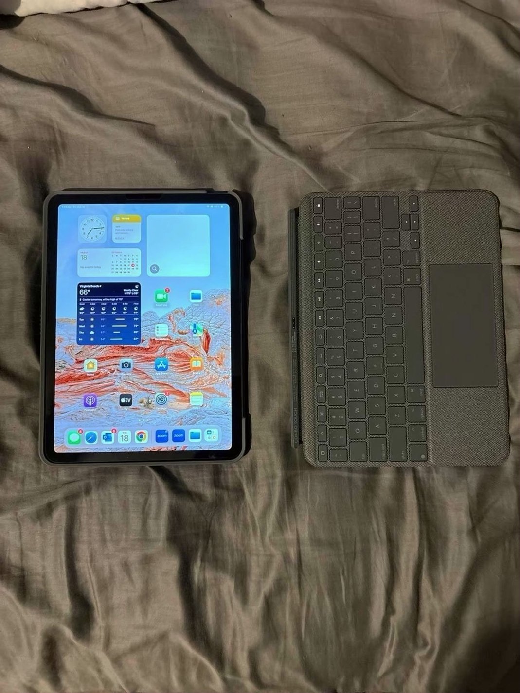 Apple iPad Air 5th Generation 64GB Unlocked - Used