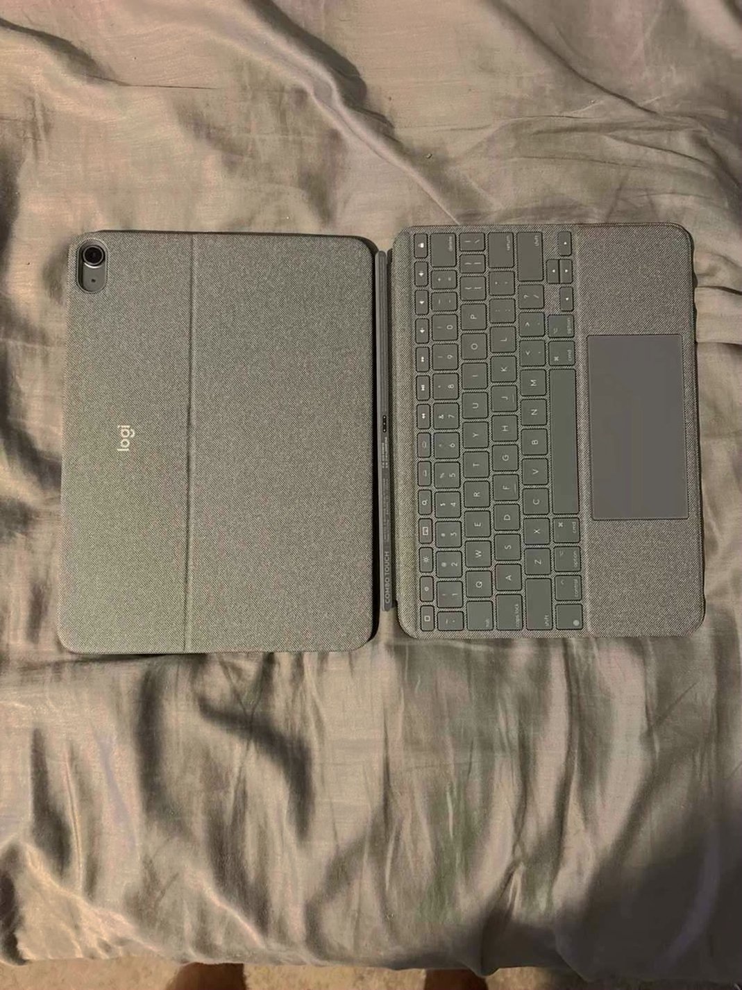 Apple iPad Air 5th Generation 64GB Unlocked - Used image 2