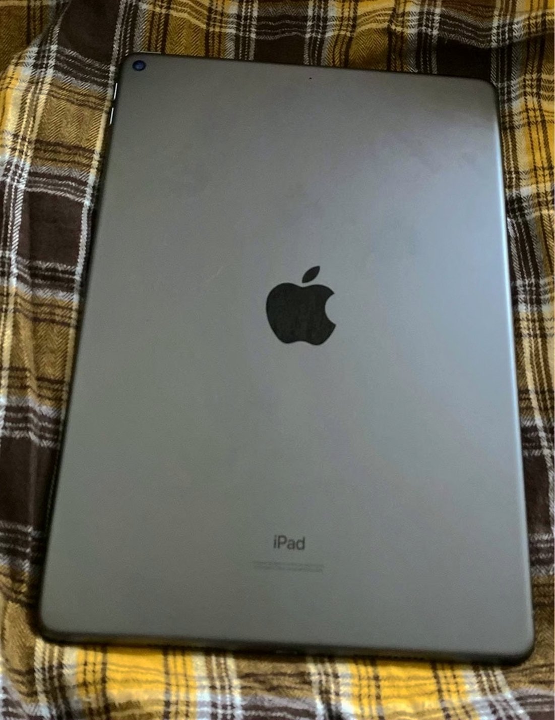Apple iPad Air 3rd Generation 64GB Space Gray Unlocked - Used image 2