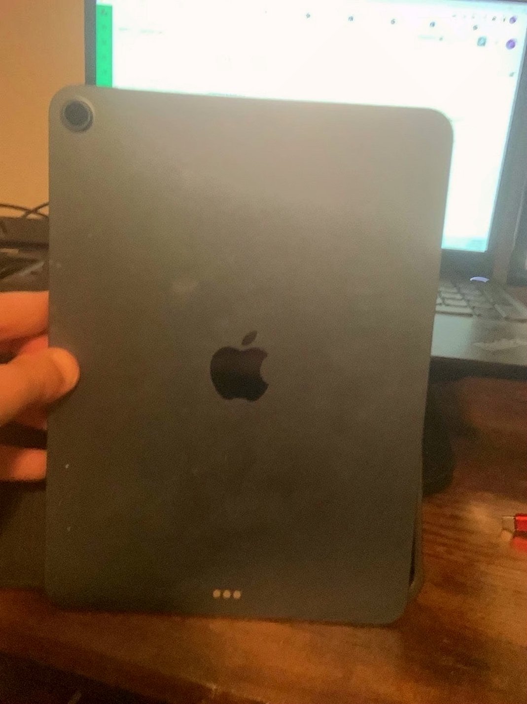 Apple iPad Air 5th Generation 64GB Space Gray Unlocked - Used image 2