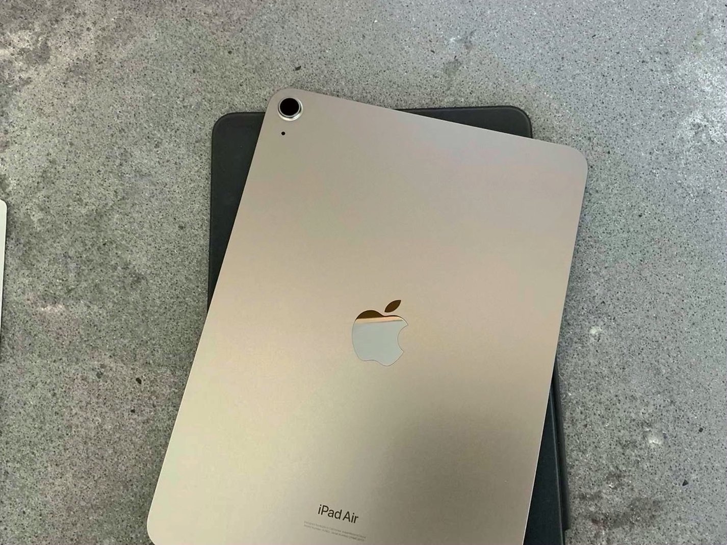 Apple iPad Air 11 inch 128GB Charcoal Unlocked - Used image 2