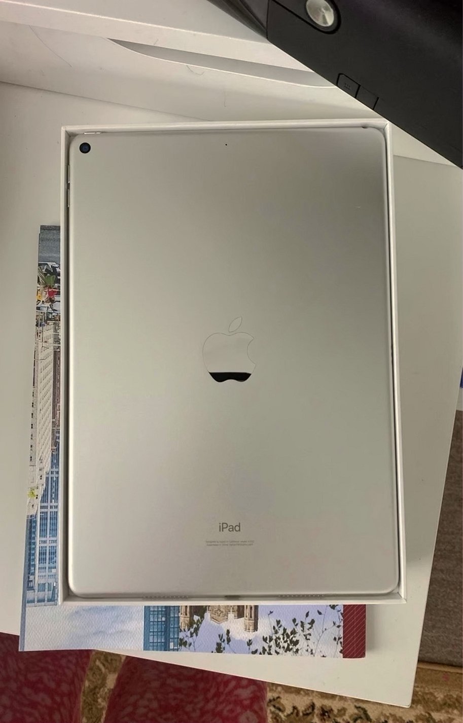 Apple iPad Air 3rd Gen 64GB Space Gray Unlocked - Used image 3